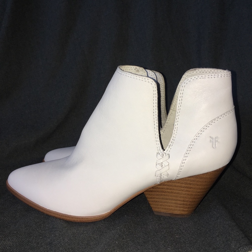 Frye - Picture 5 of 8